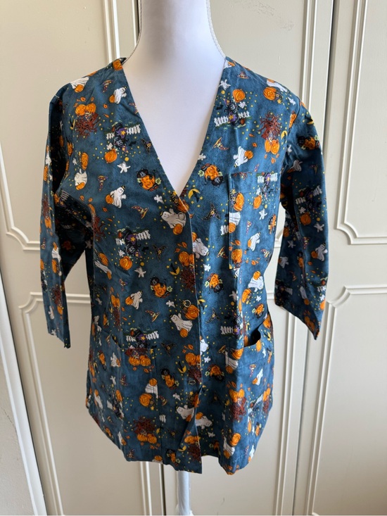 Tops - Vintage Handmade Halloween Pumpkin Women's Medical Scrub Top